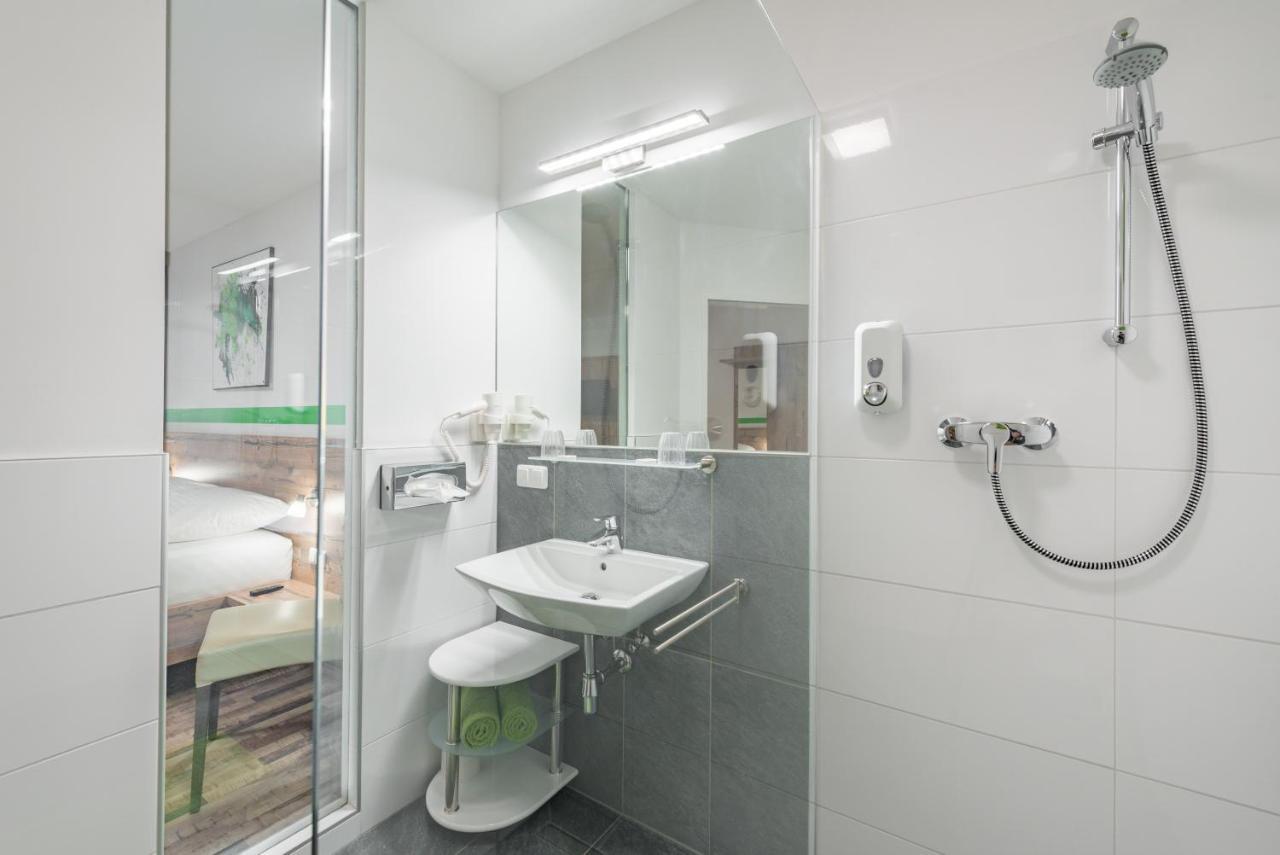 Hotel "City Rooms Wels" ภายนอก รูปภาพ