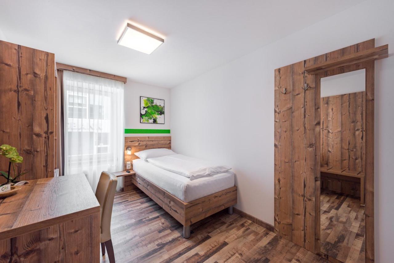 Hotel "City Rooms Wels" ภายนอก รูปภาพ